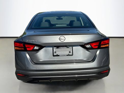 Used 2023 Nissan Altima 2.5 S image 6