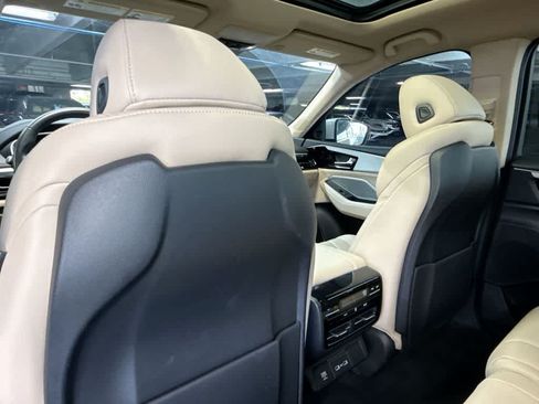 Used 2024 Acura MDX FWD image 23