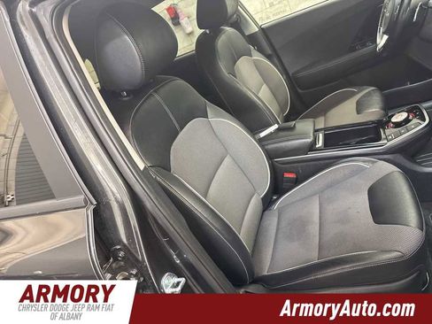 Used 2022 Kia Niro EX w/ Cold Weather Package image 38
