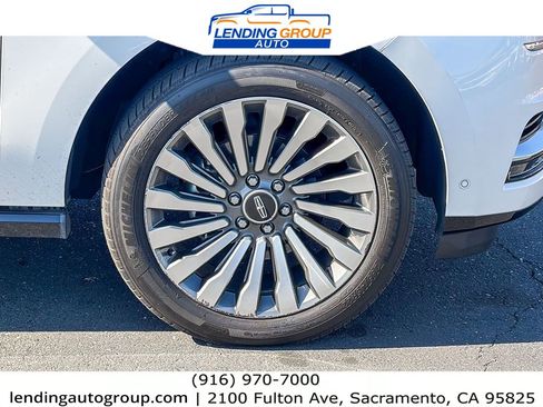 Used 2018 Lincoln Navigator L Reserve w/ Technology Package AWD/4WD image 9