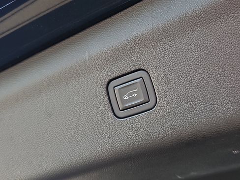 Certified 2023 Buick Enclave Essence w/ Experience Buick Package image 29