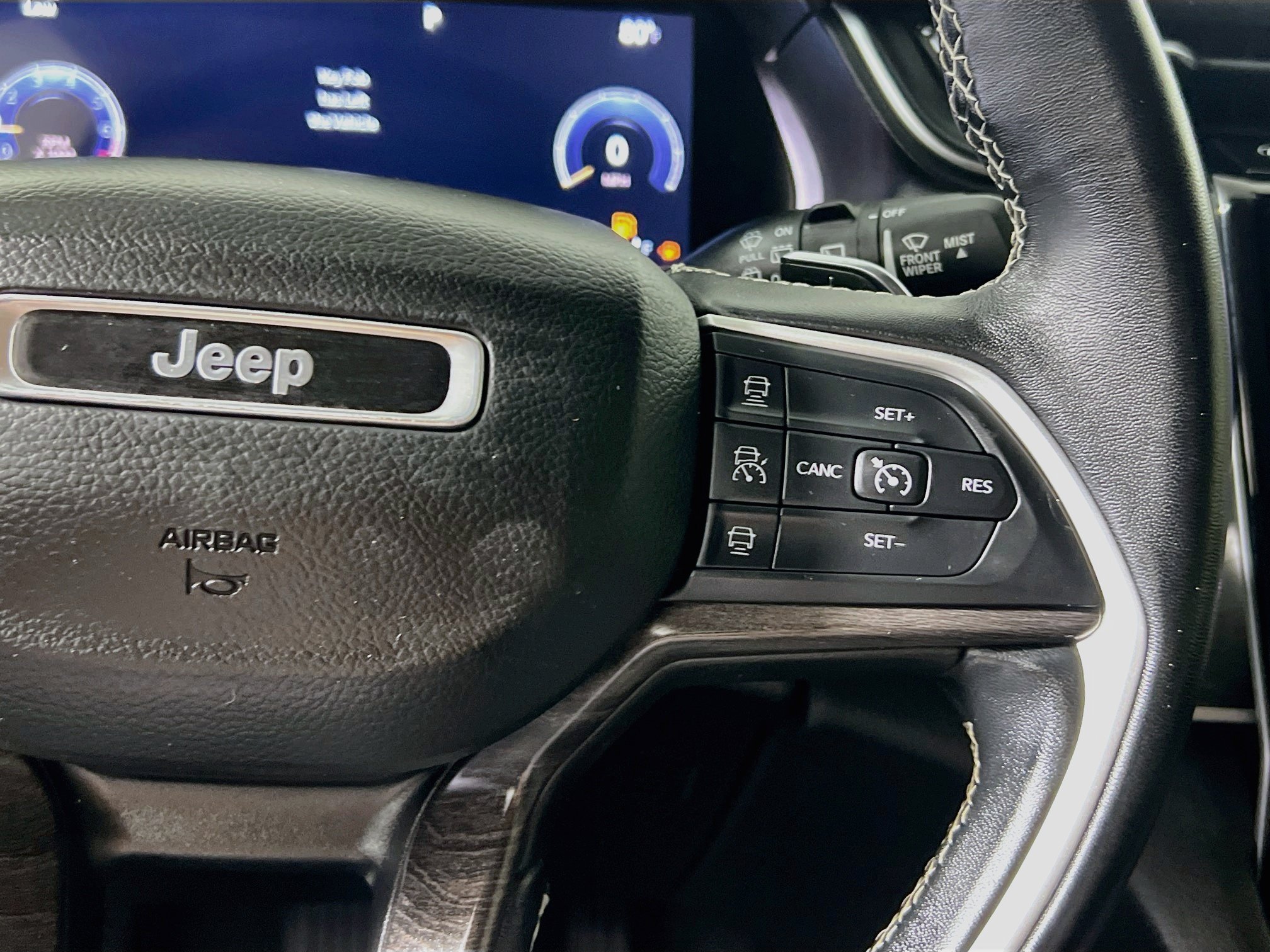 Used 2022 Jeep Grand Cherokee L Limited RWD image 19