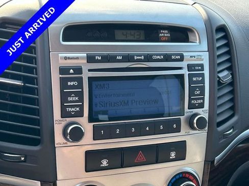 Used 2011 Hyundai Santa Fe SE FWD image 29