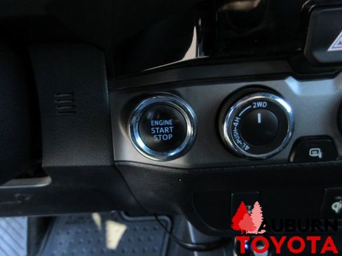 Certified 2016 Toyota Tacoma TRD Off-Road w/ Towing Package image 19