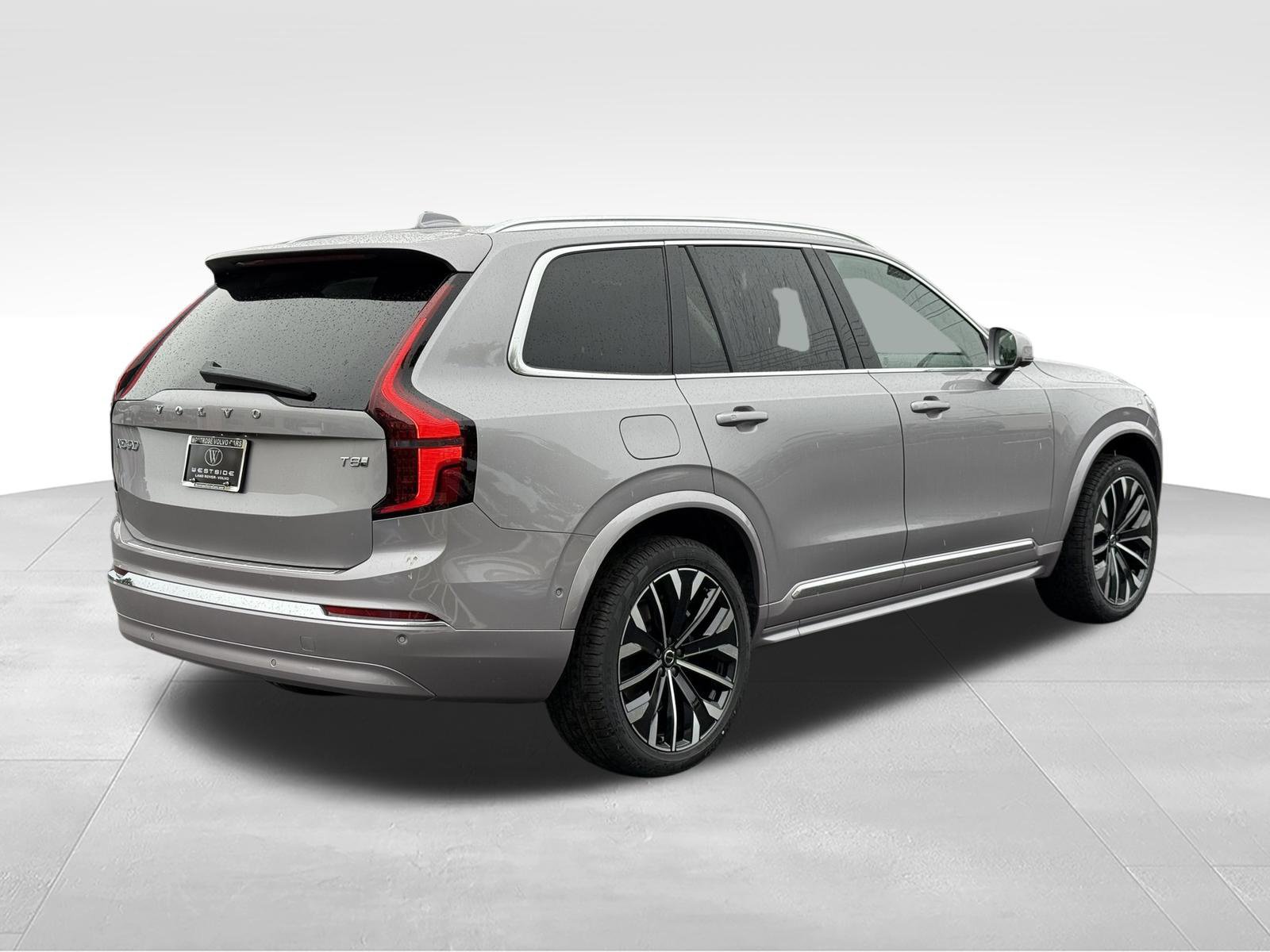New 2026 Volvo XC90 T8 Plus w/ Protection Package Premier AWD/4WD image 6