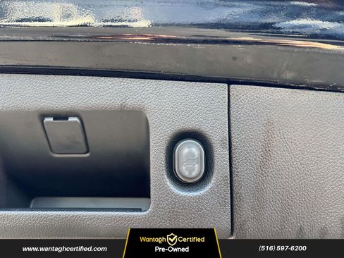 Used 2019 Cadillac Escalade Luxury w/ Escalade Sport Edition image 9