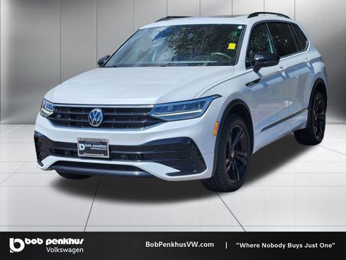 Used 2023 Volkswagen Tiguan SE R-Line AWD/4WD image 23