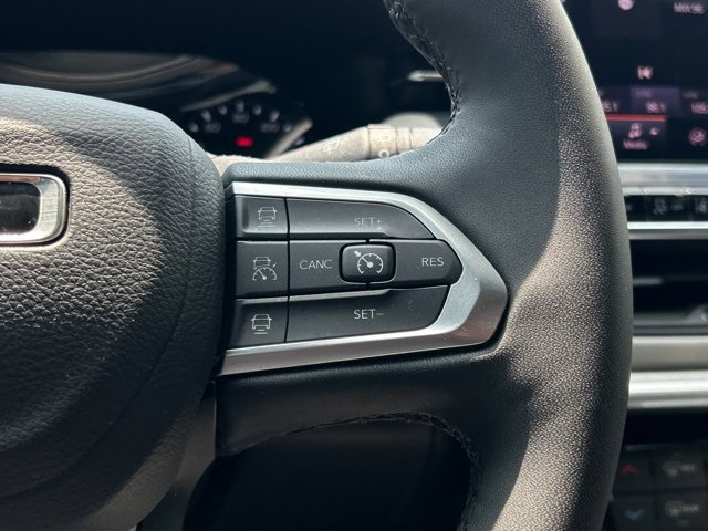 Used 2025 Jeep Compass Limited AWD/4WD image 36
