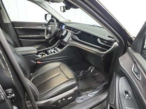 Used 2023 Jeep Grand Cherokee 4WD 4xe image 16
