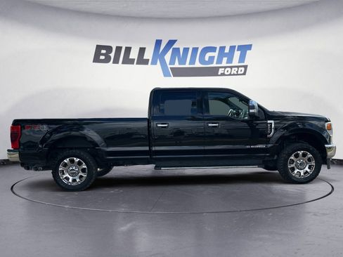 Used 2022 Ford F250 Lariat w/ Chrome Package image 6