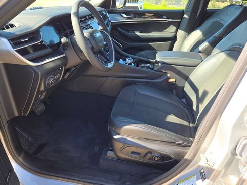 Used 2022 Jeep Grand Cherokee Trailhawk AWD/4WD image 22