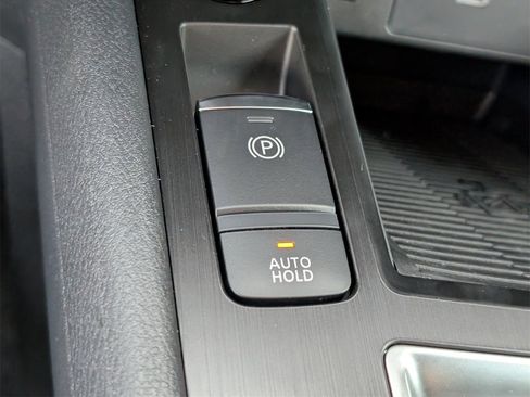 New 2026 Nissan Kicks SV image 17