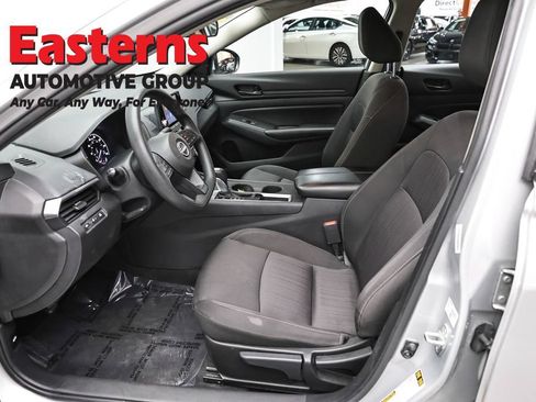 Used 2023 Nissan Altima 2.5 S FWD image 13