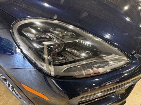 Used 2019 Porsche Cayenne S image 8