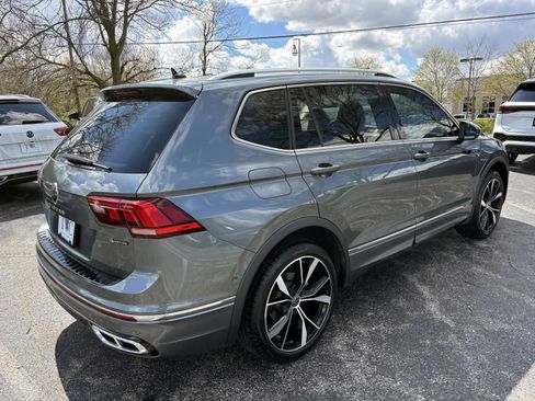 Used 2024 Volkswagen Tiguan SEL R-Line image 5