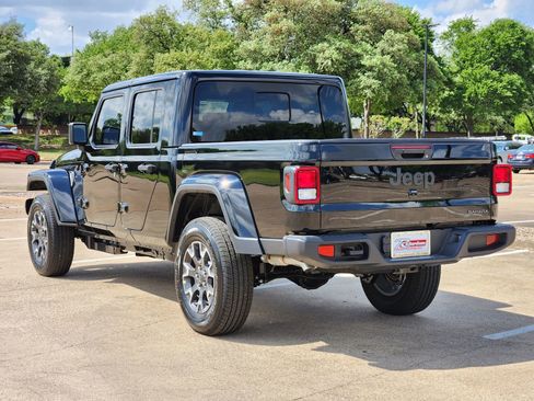 New 2026 Jeep Gladiator Sport AWD/4WD image 4