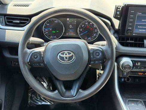 Used 2020 Toyota RAV4 LE AWD/4WD image 13