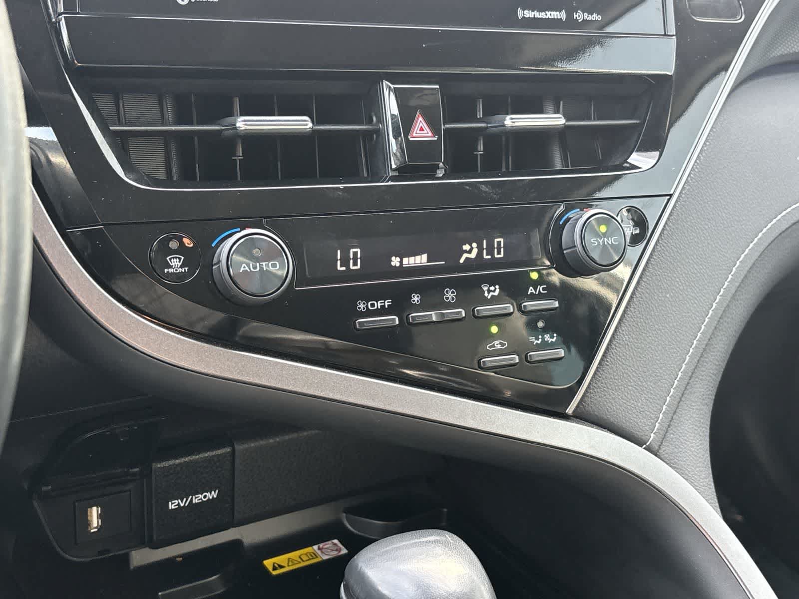 Used 2022 Toyota Camry XSE FWD image 21