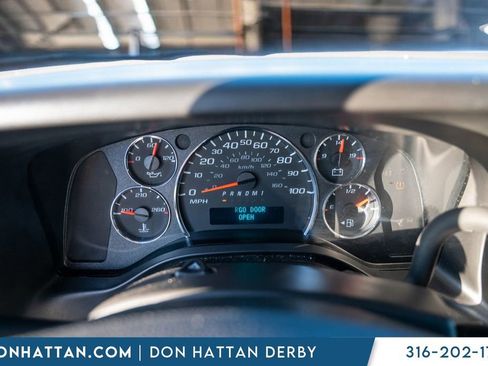 Used 2023 GMC Savana 2500 w/ Driver Convenience Package image 6