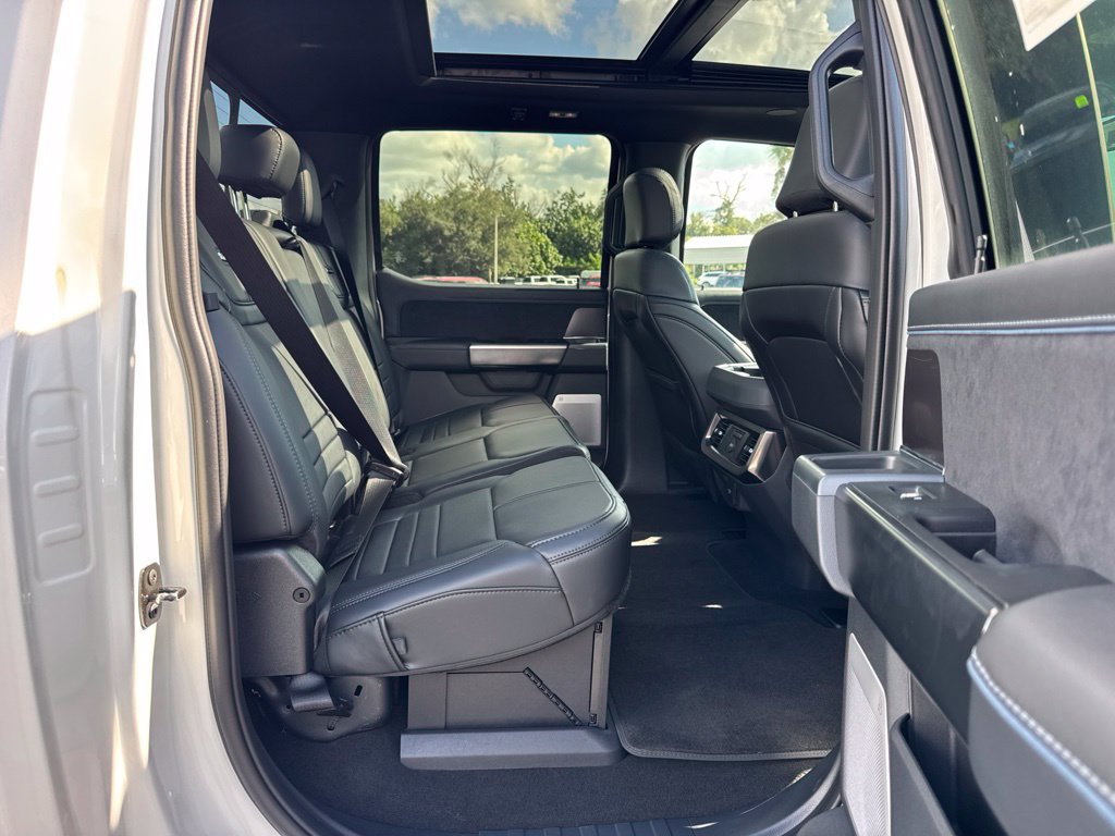 New 2026 Ford F250 Platinum w/ FX4 Off-Road Package AWD/4WD image 12