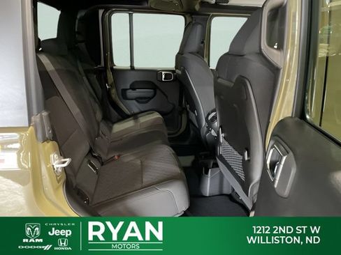 New 2026 Jeep Gladiator Mojave w/ Technology Group AWD/4WD image 46