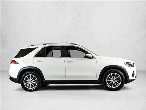 Used 2024 Mercedes-Benz GLE 450e 4MATIC image 4