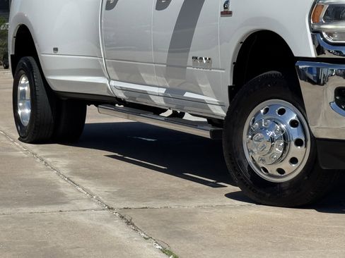 Used 2024 RAM 3500 Laramie image 13
