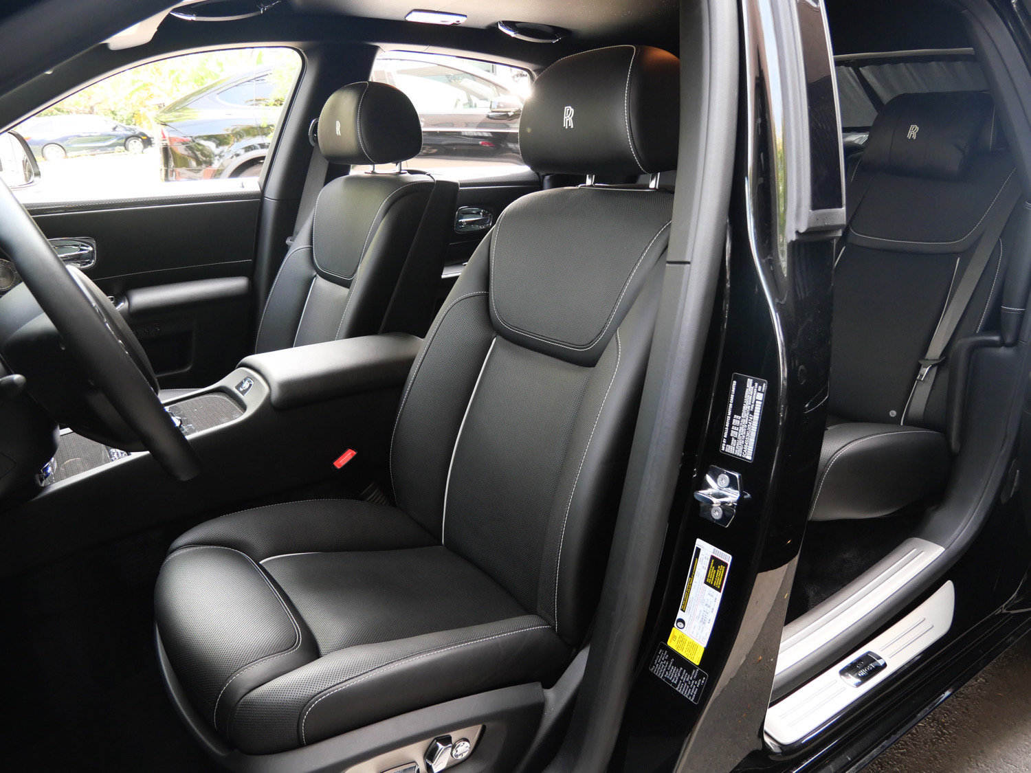 Used 2019 Rolls-Royce Ghost RWD image 30