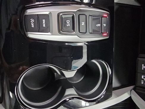 Used 2021 Honda Pilot Touring image 23