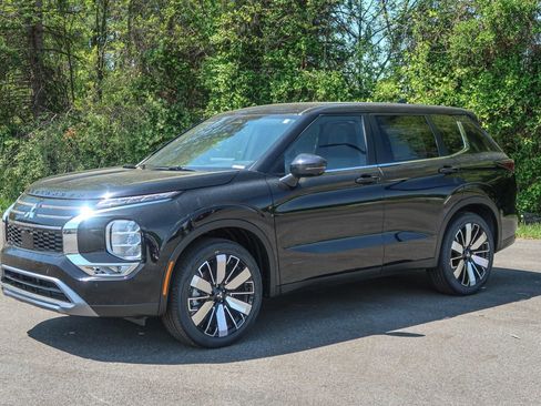 New 2026 Mitsubishi Outlander SE AWD/4WD image 1