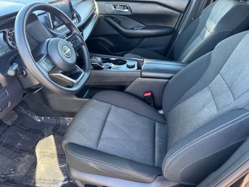 Used 2024 Nissan Rogue SV image 18