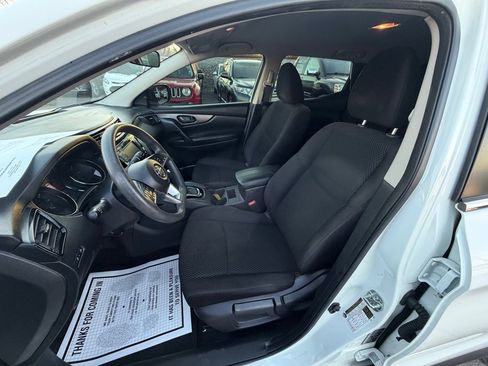 Used 2020 Nissan Rogue Sport S image 9