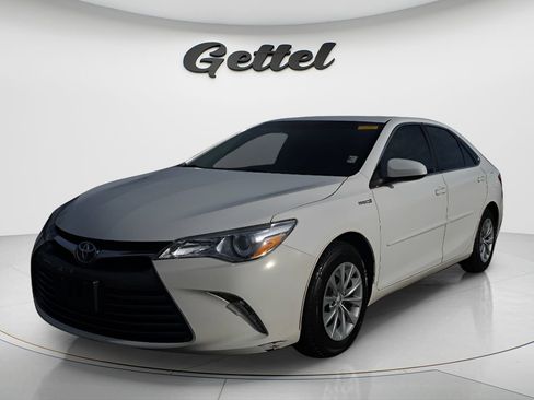 Used 2017 Toyota Camry LE w/ Protection Package (Q2) FWD image 1