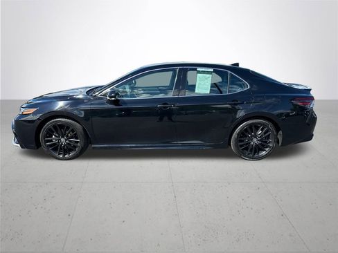 Used 2023 Toyota Camry XSE FWD image 10