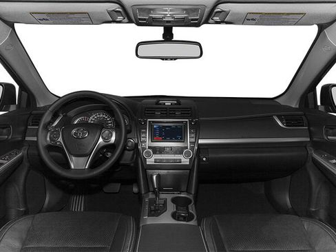 Used 2014 Toyota Camry SE w/ Fleet Convenience Package FWD image 4