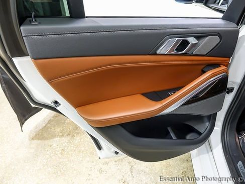 Used 2023 BMW X6 xDrive40i w/ M Sport Package image 21