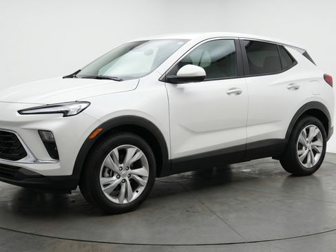 Used 2025 Buick Encore GX Preferred FWD image 3