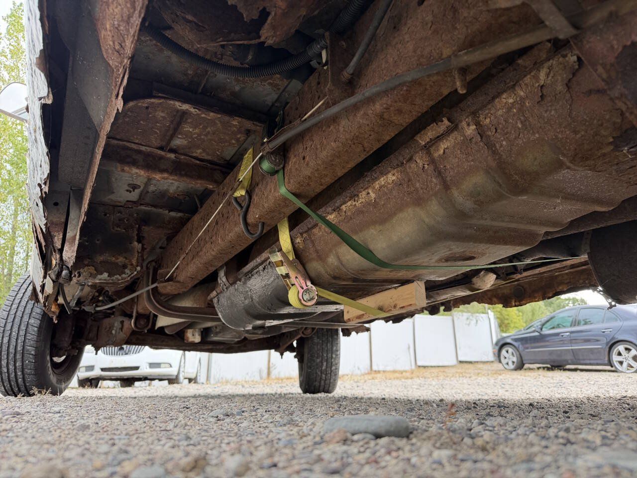 Used 1999 Ford E-350 and Econoline 350 Super Duty RWD image 15
