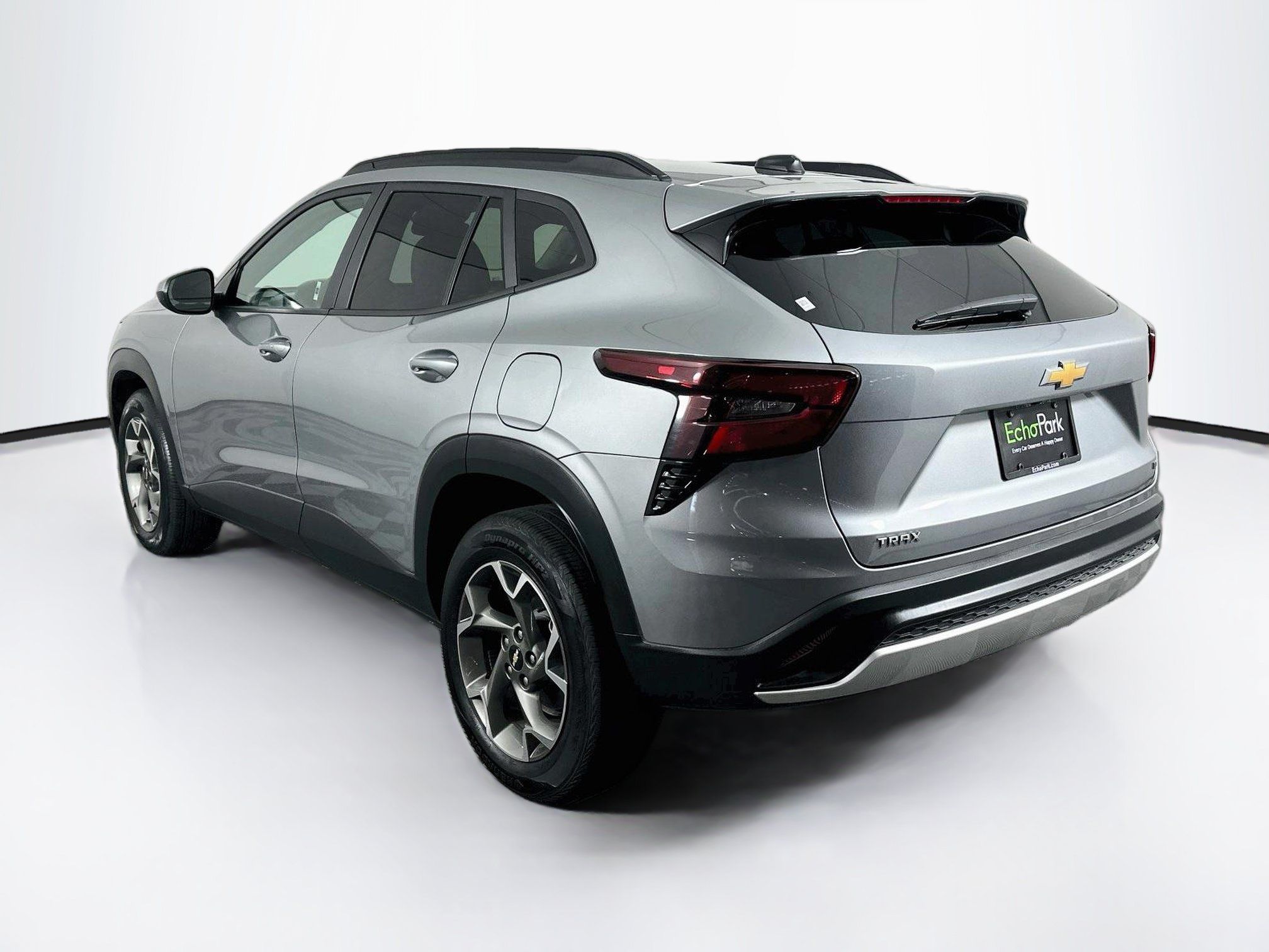 Used 2025 Chevrolet Trax LT w/ LT Convenience Package FWD image 5