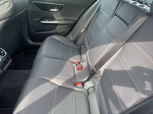 Used 2025 Mercedes-Benz C 300 Sedan image 8