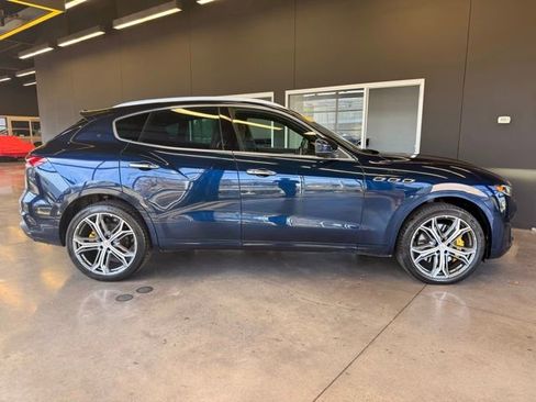 Used 2022 Maserati Levante Modena AWD/4WD image 6