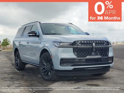 New 2026 Lincoln Navigator Reserve w/ Jet Appearance Package