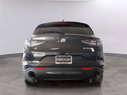 New 2025 Alfa Romeo Stelvio Sprint image 6