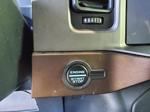 Used 2022 Ford Bronco Outer Banks image 35