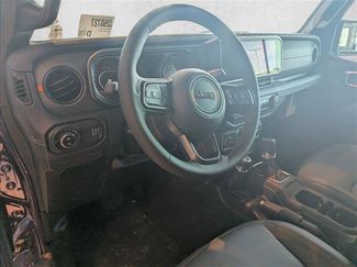 New 2026 Jeep Gladiator Mojave video 3