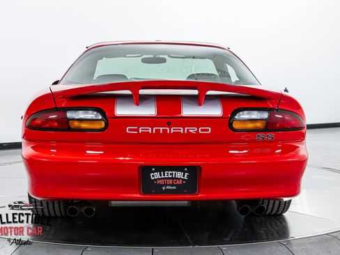 Used 2002 Chevrolet Camaro Z28 w/ SS Performance/Appearance Pkg image 18