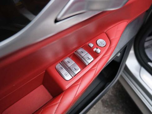 Used 2021 BMW 750i xDrive w/ Executive Package image 19