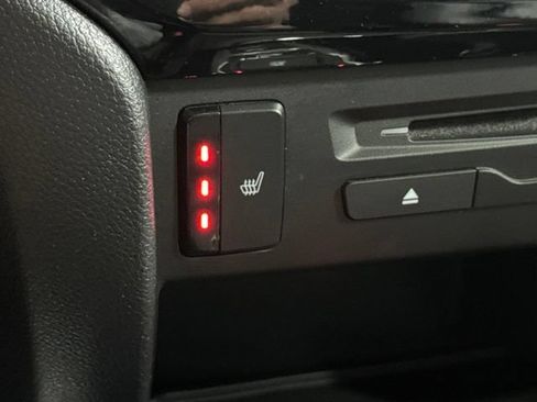 Used 2021 Honda Pilot Touring image 8