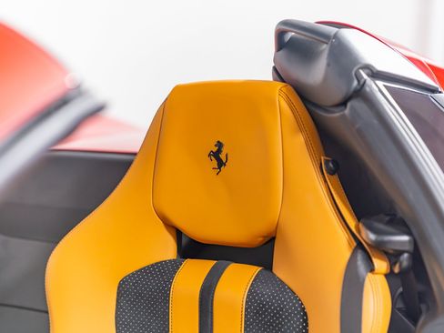 Certified 2023 Ferrari 812 GTS RWD image 36