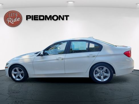Used 2013 BMW 328i xDrive Sedan AWD/4WD image 7